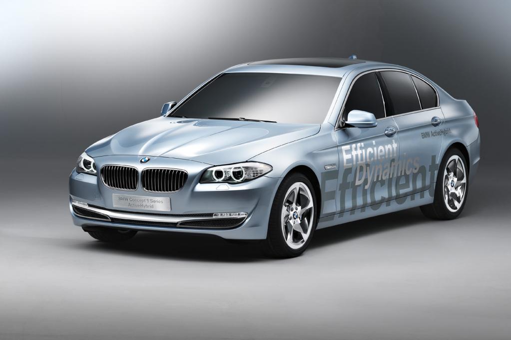 BMW 5er als Vollhybrid in Genf 