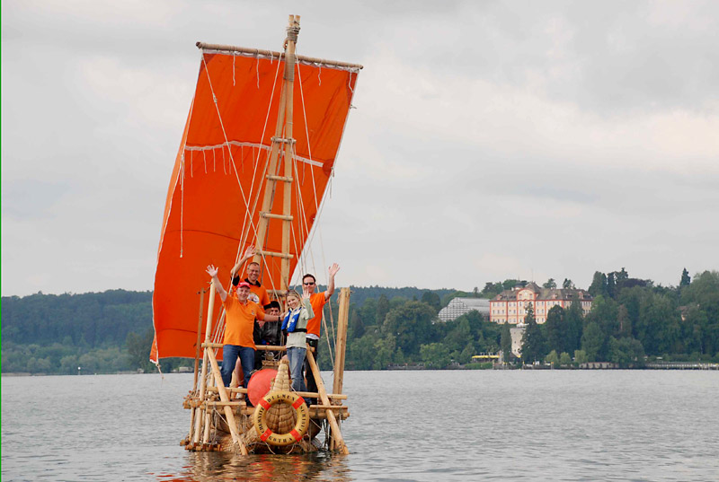 Beach & Boat 2010: Schilfboot geht in Leipzig vor Anker