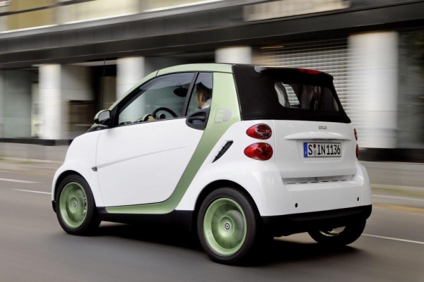 Daimler investiert stärker in alternative Antriebe 