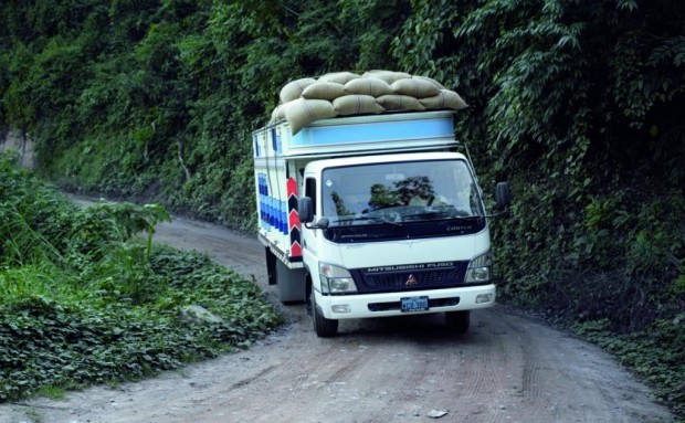 Daimler spendet 20 Fuso Canter für Hilfe in Haiti