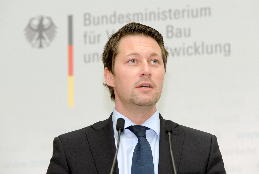 Dr.Andreas Scheuer parlamentarischer Staatssekretär beim Verkehrsminister.