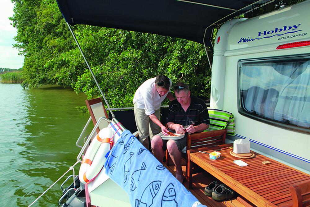 Ein Hobby als Hausboot: WaterCamper