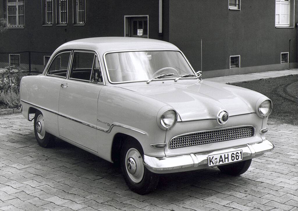Ford Taunus 15M aus dem Jahr 1955.