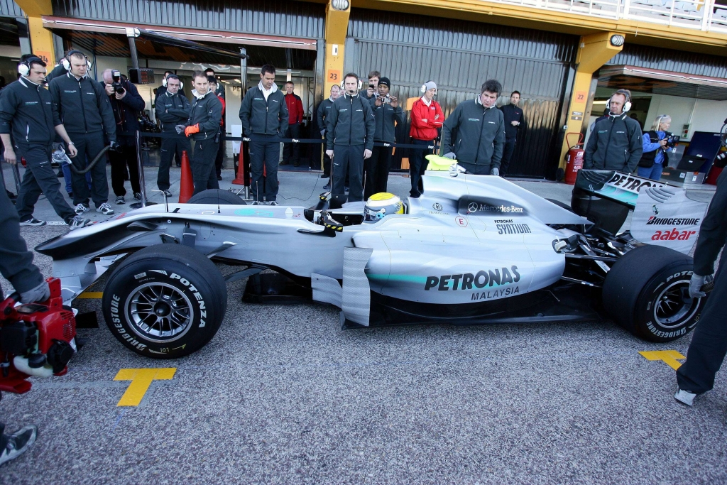 Formel 1: Michael Schumacher erstmals im Silberpfeil unterwegs