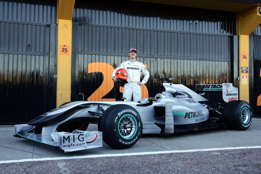 Formel 1: Michael Schumacher erstmals im Silberpfeil unterwegs