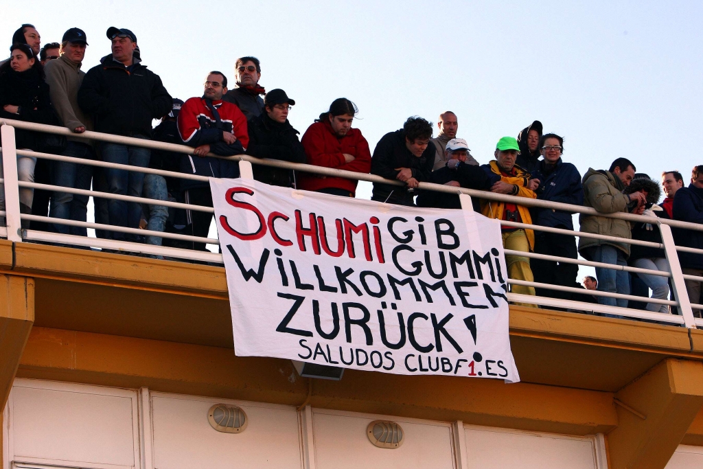 Formel 1: Michael Schumacher erstmals im Silberpfeil unterwegs