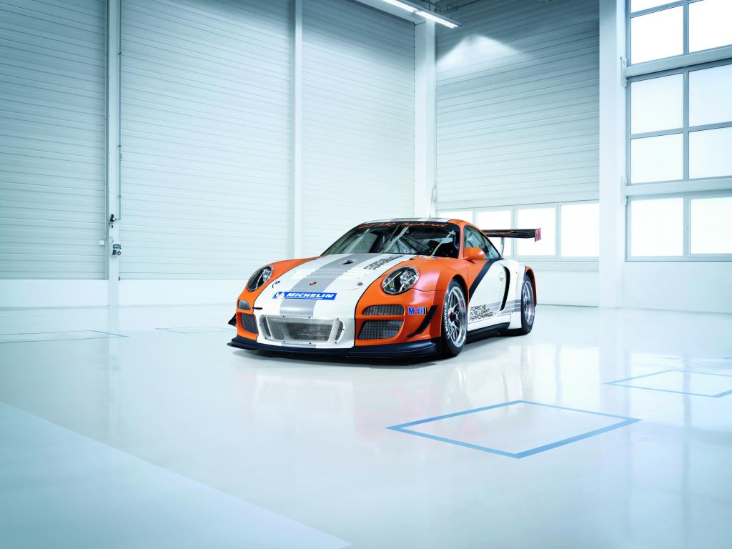 Genf 2010: Porsche präsentiert Hybridversion des 911 GT3 R