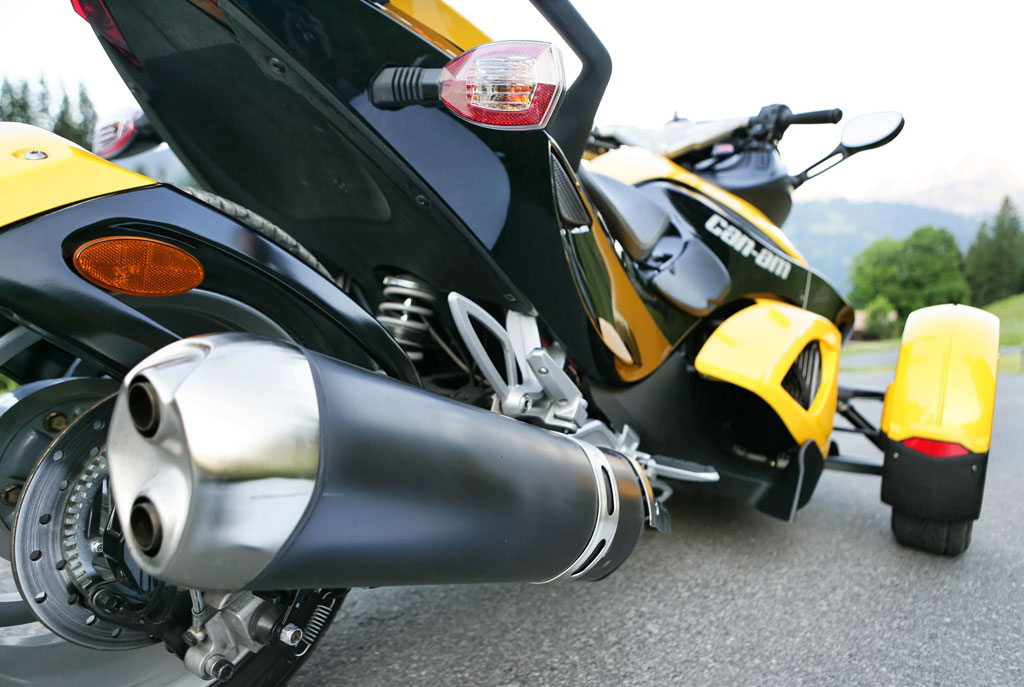 Genfer Salon 2010: Can-Am Spyder – der Motorrad-Roadster - Bild(10) - Bild(10)