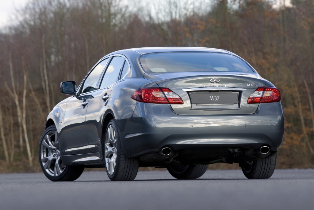 Genfer Salon 2010: Infiniti präsentiert neue M Line