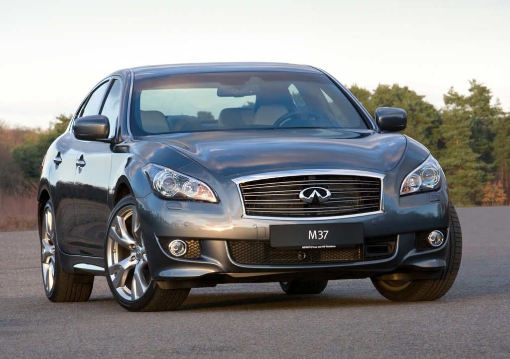 Genfer Salon 2010: Infiniti präsentiert neue M Line