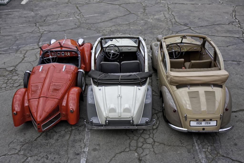 Heckmotor bei Mercedes-Benz: Mercedes-Benz 150 Sport-Roadster, Baureihe W 30, 1934 bis 1936 , Mercedes-Benz 130, Baureihe W 23, 1934 bis 1936 und Mercedes-Benz 170 H, Baureihe W 28, 1936 bis 1939 (von links nach rechts).