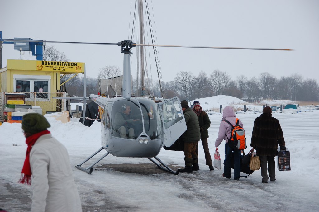 Hubschrauber oder Hovercraft?  - Der aubenteuerliche Weg nach Hidensee
