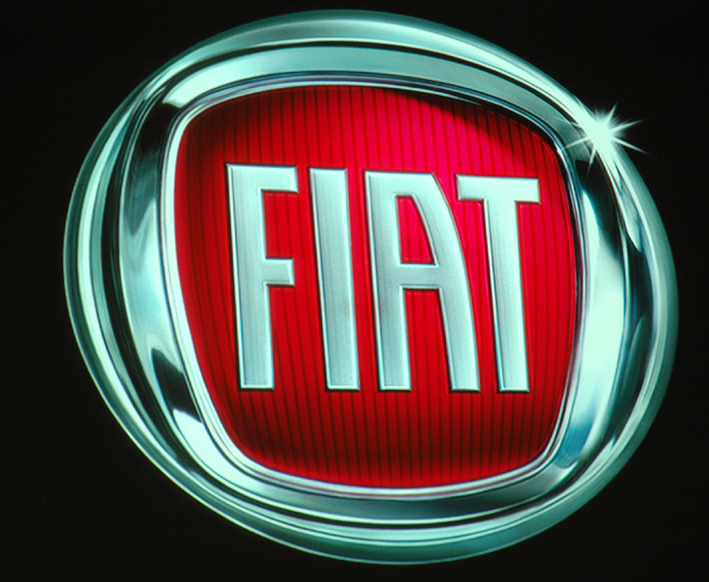 Italienische Aussichten: Fiat-Logo bei Doblò-Präsentation in Köln.