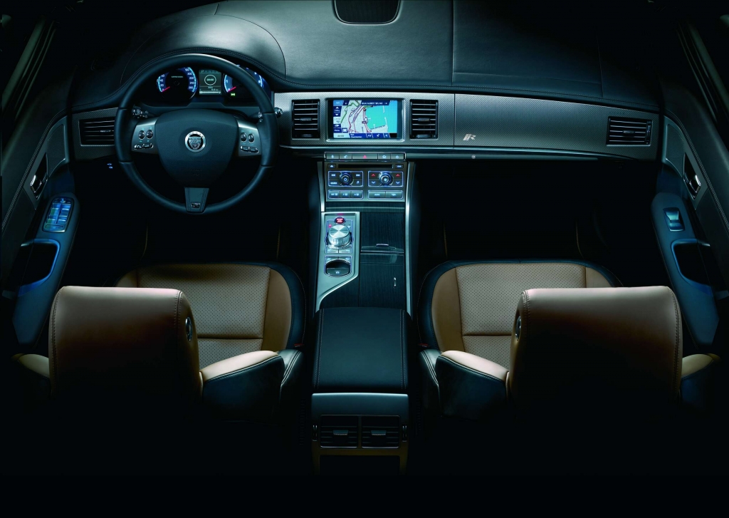 Jaguar XF mit neuen Motor- und Ausstattungsvarianten