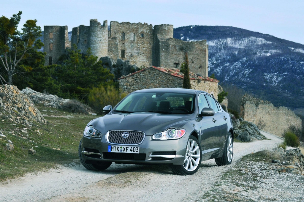 Jaguar XF mit neuen Motor- und Ausstattungsvarianten