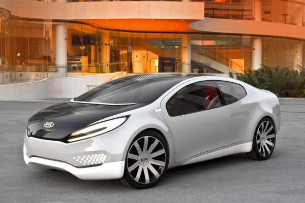 Kia mit Konzeptfahrzeug ''Ray'' auf der Chicago Show 
