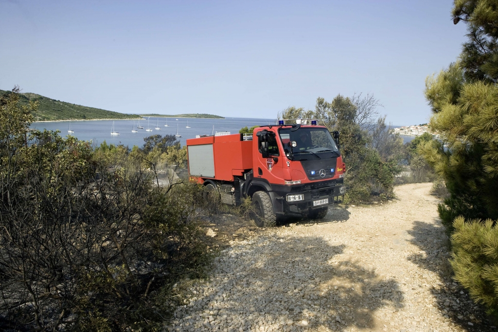 Mercedes-Benz Unimog: Der kommt durch, wo andere nie hinkommen...