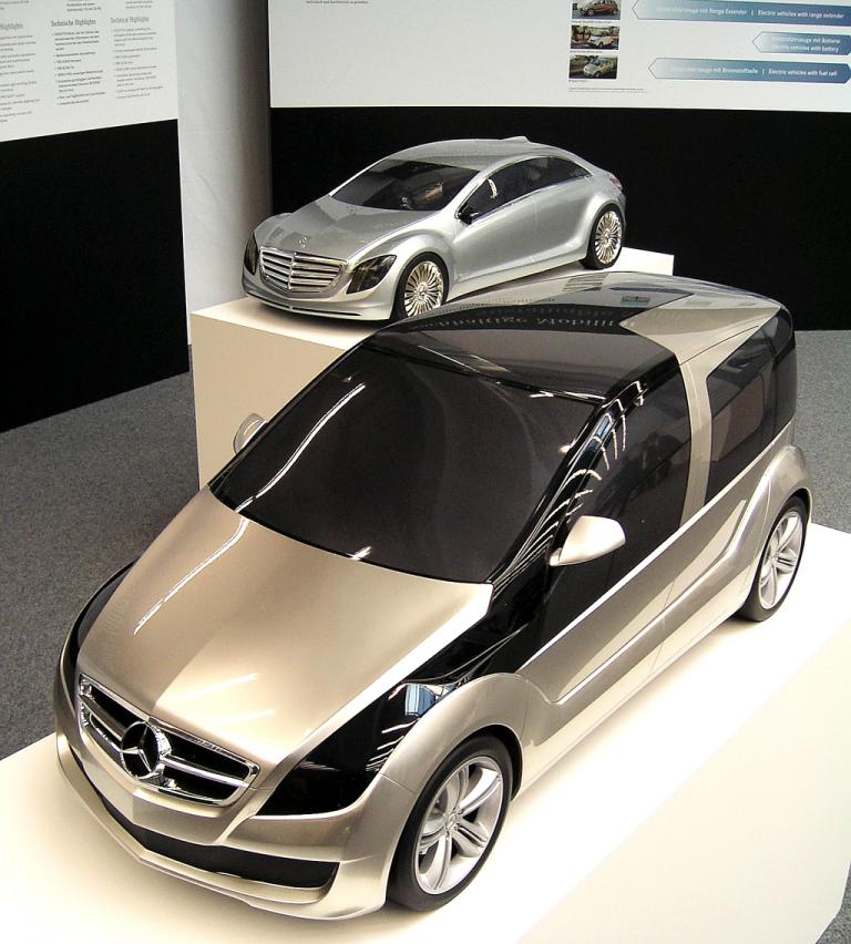 Mercedes-Design: Frühere Forschungsfahrzeuge von Mercedes. 