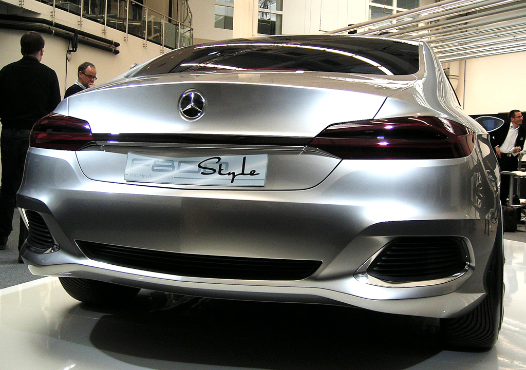 Mercedes F800 Style: Heckansicht. 