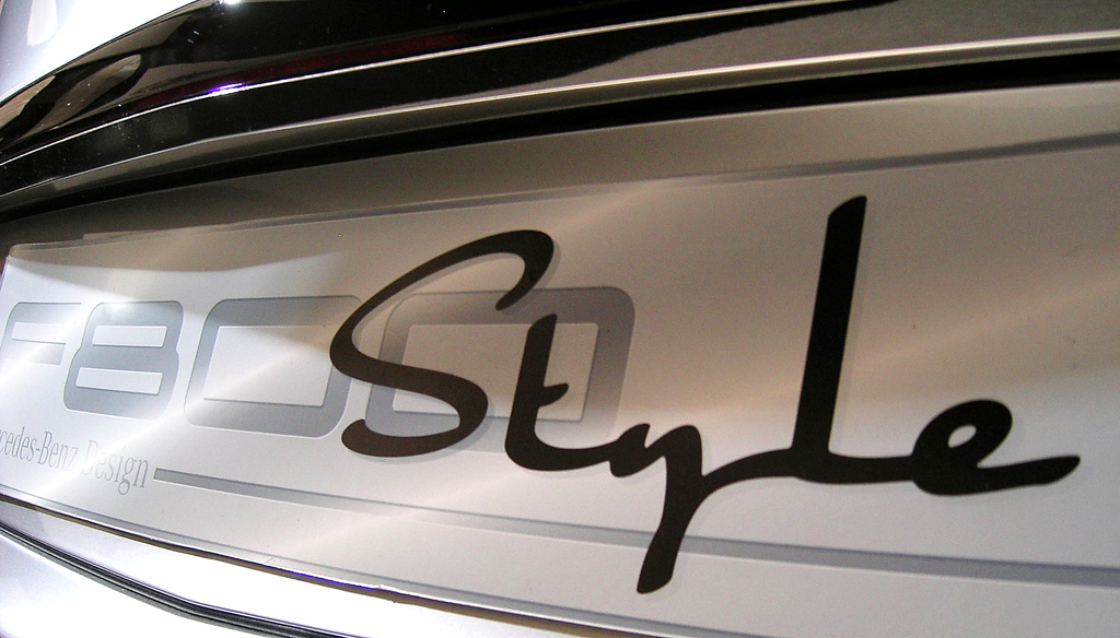 Mercedes F800 Style: Schriftzug am Heck. 