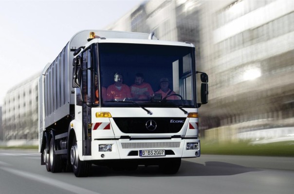Mercedes erweitert Angebot an EEV-Lkw 