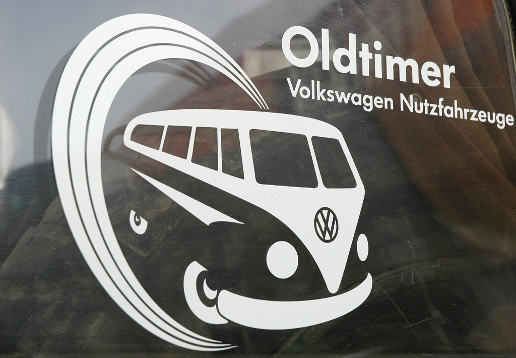 Mit 4Motion-Allrad: Emblem für Oldtimer von der VW-Nutzfahrzeugsparte. 