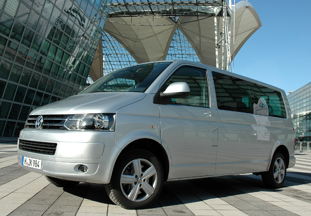 Mit 4Motion-Allrad: VW-T5, hier die Caravelle. 