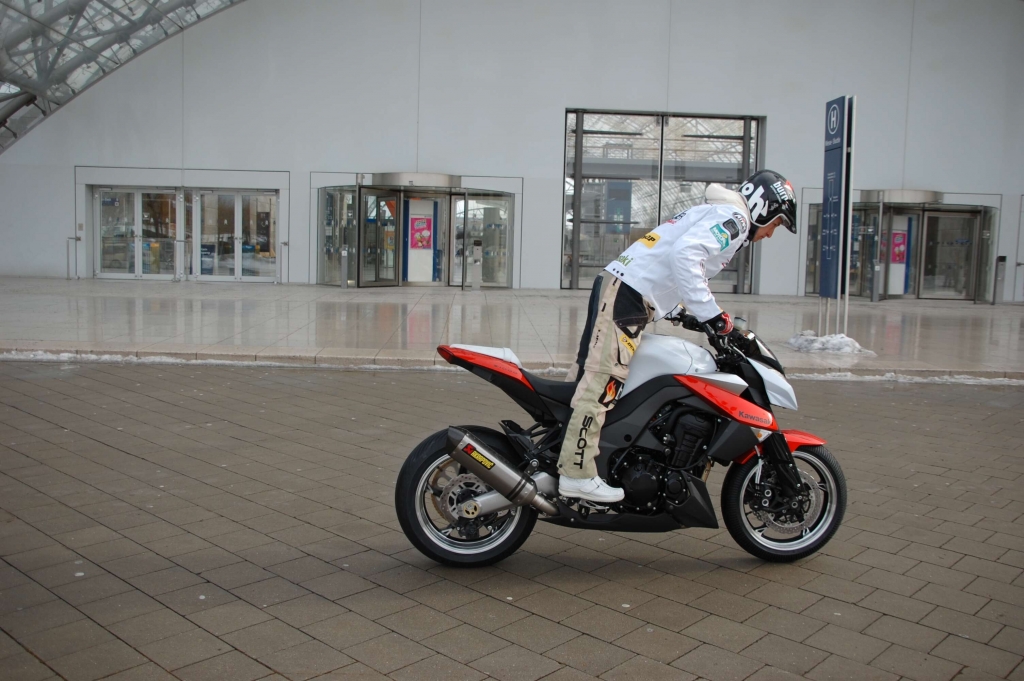 Motorrad Messe Leipzig 2010 ist eröffnet: Premierenfeuerwerk in sächsischer Biker-Metrople