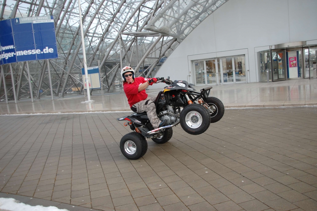 Motorrad Messe Leipzig 2010 ist eröffnet: Premierenfeuerwerk in sächsischer Biker-Metrople