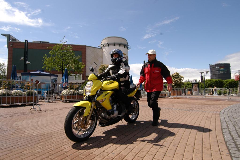 Motorradsicherheit: Trainingtermine 2010 und Video zum Lernen 