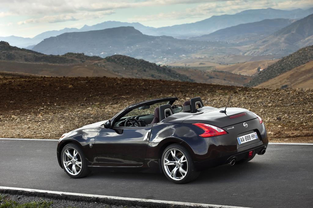 Nissan 370 Z Roadster.