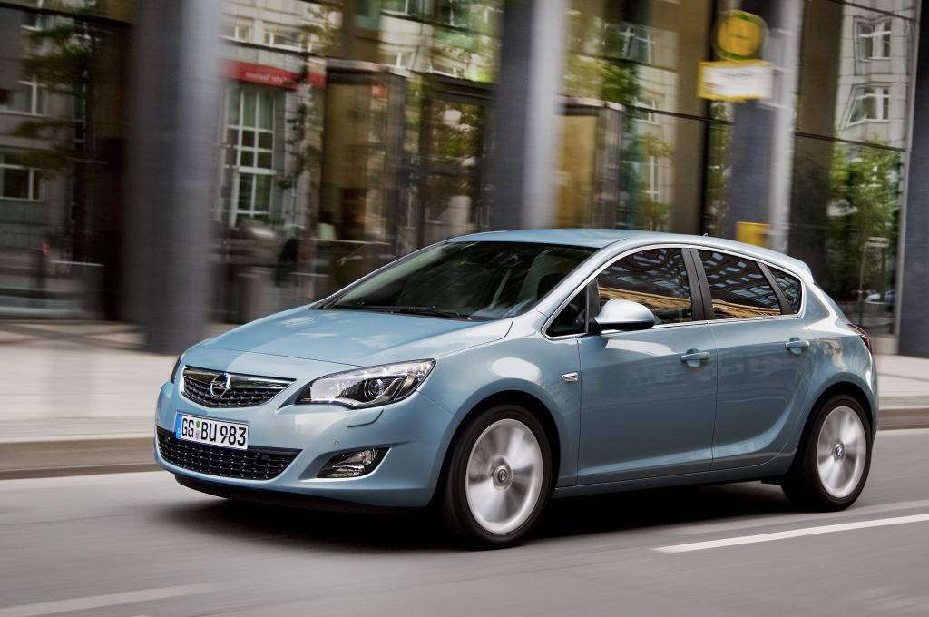 Opel bietet Astra-Sondermodelle speziell für Fahrschulen