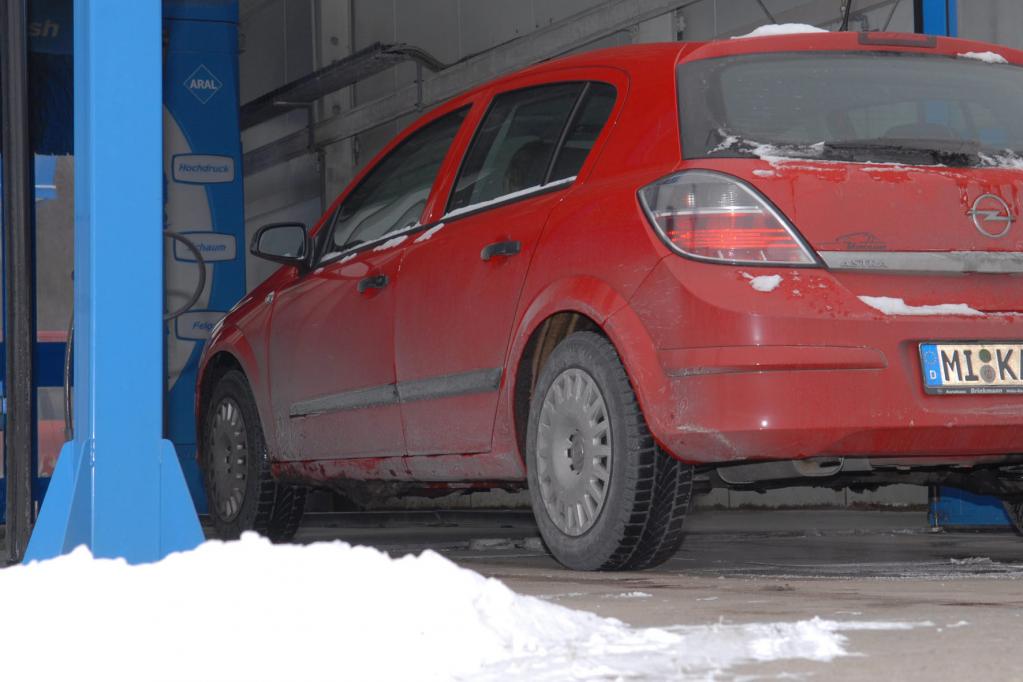 Ratgeber: Trotz Winter Auto waschen? 