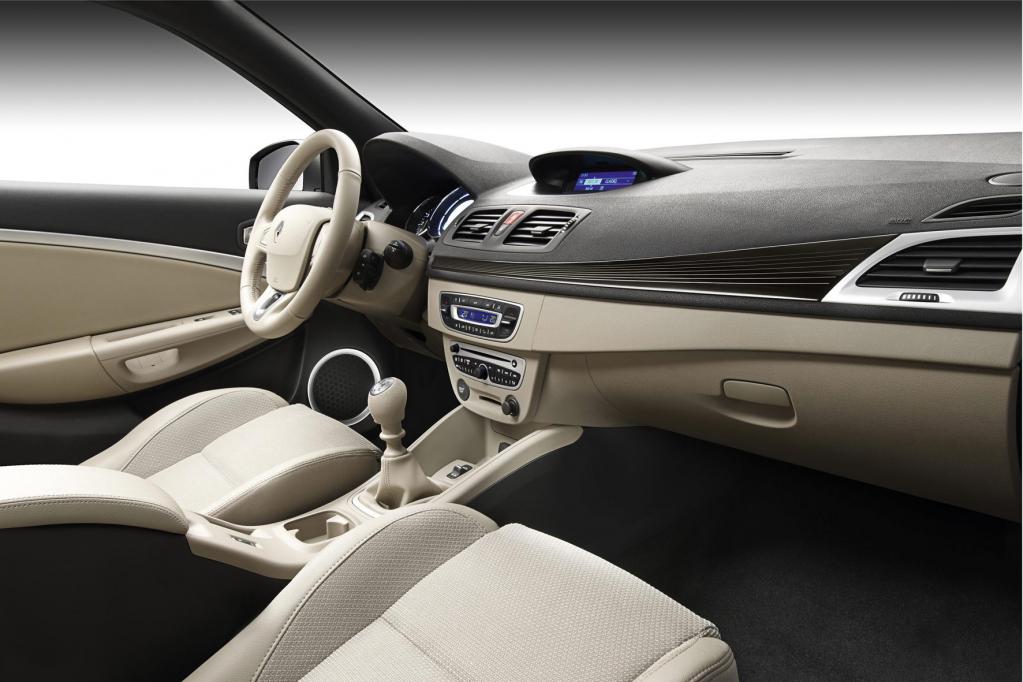 Renault Megane Cabrio mit Panorama-Glasdach 