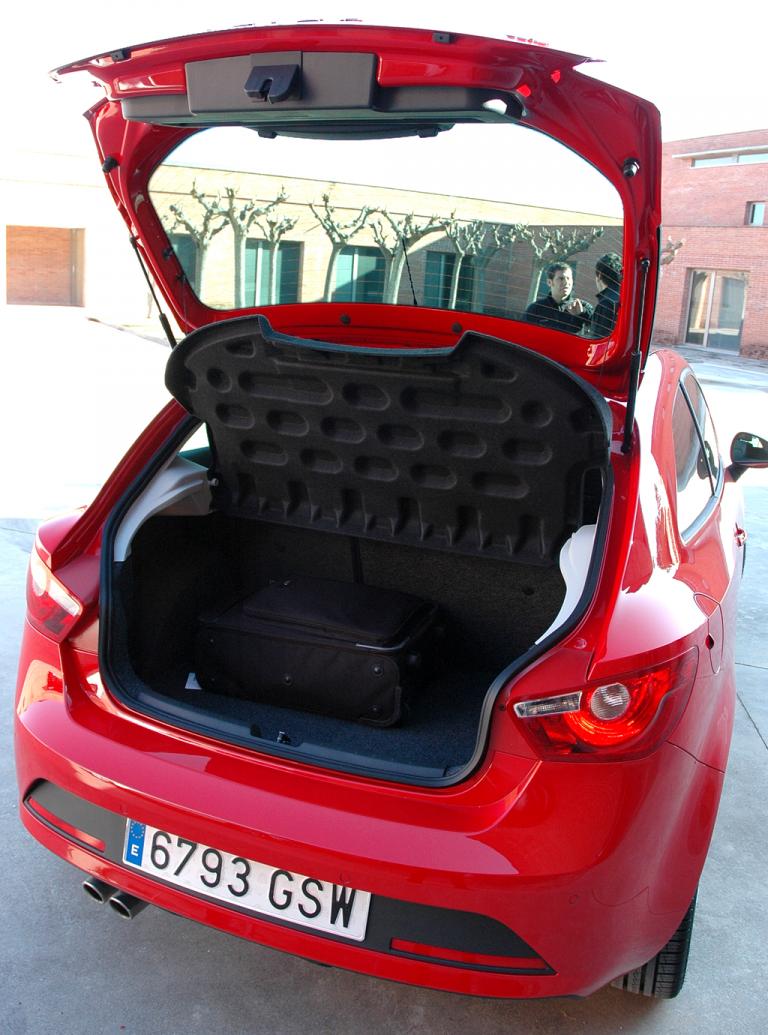 Seat Ibiza FR Diesel: Blick in den Kofferraum. 