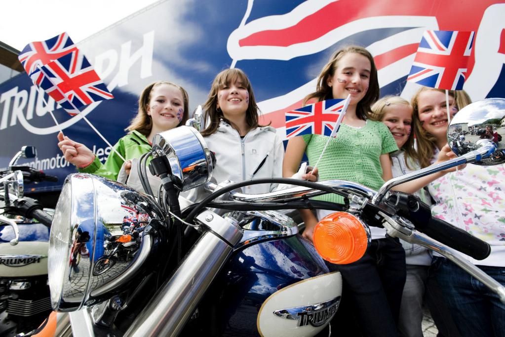 Triumph Tridays unter dem Motto ''Fuel for the Soul''