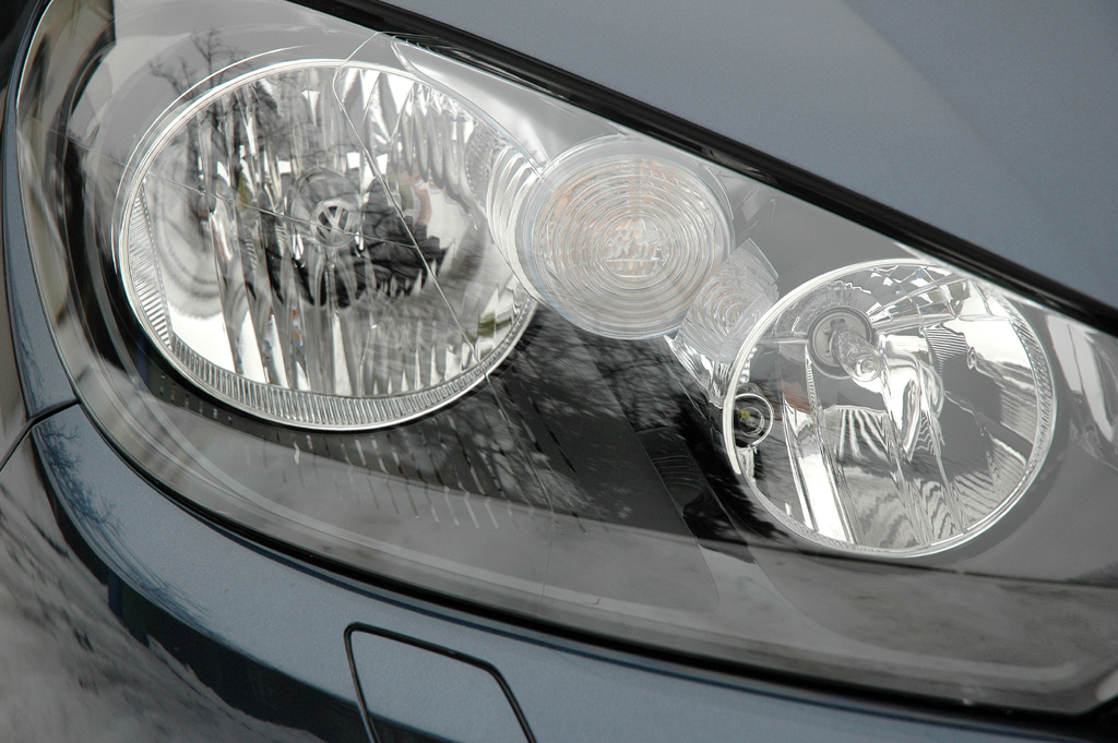 VW Golf: Vordere Leuchteinheit. 