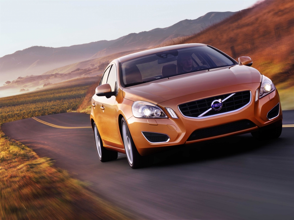 Volvo S60: Schwedenstahl im Fluss 