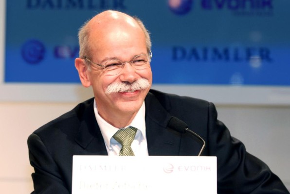 Zetsche-Vertrag verlängert, Bernhard in Vorstand berufen