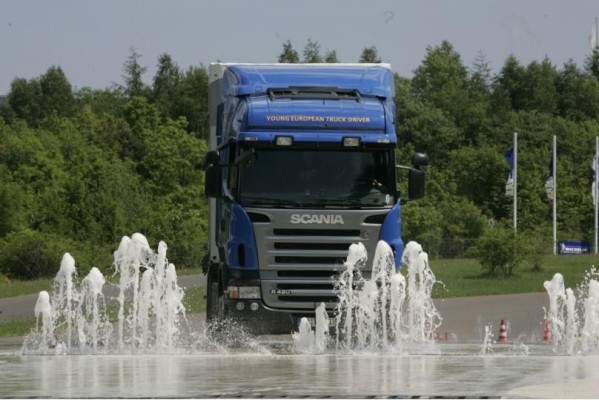 ADAC und Scania suchen den sichersten Lkw-Fahrer