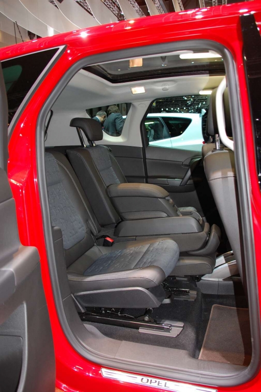 AMI 2010: Deutschlandpremiere des Opel Meriva - Bild(12) - Bild(12)