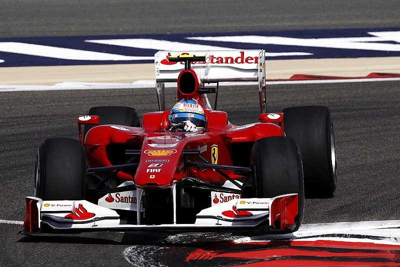 Alonso beginnt Ferrari-Zeit mit Sieg: Massa mit Problemen