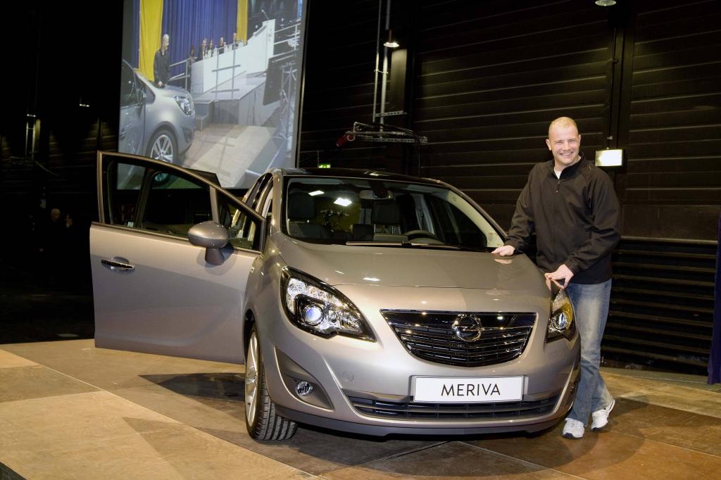 André Lange als Überraschungsgast auf Opel-Betriebsversammlung