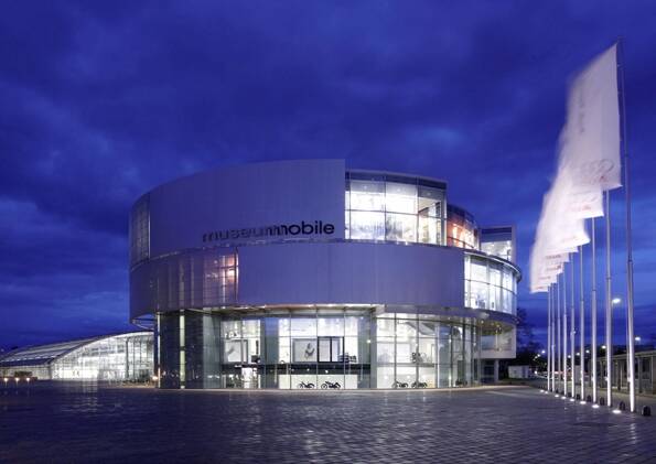 Audi museum mobile: Als die Motoren knattern lernten