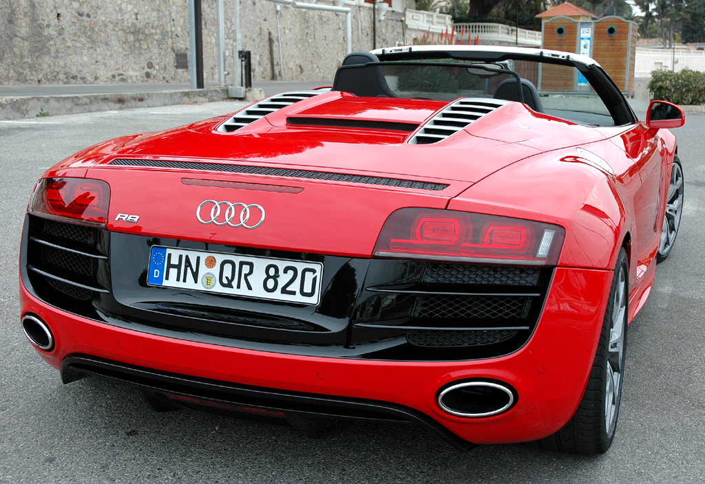 Audis neuer R8 Spyder: Heck-/Seitenansicht. 