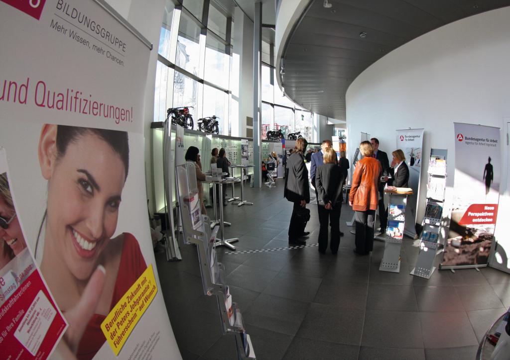 Auftakt zu Bayerischen Weiterbildungstagen im Audi-Forum Ingolstadt