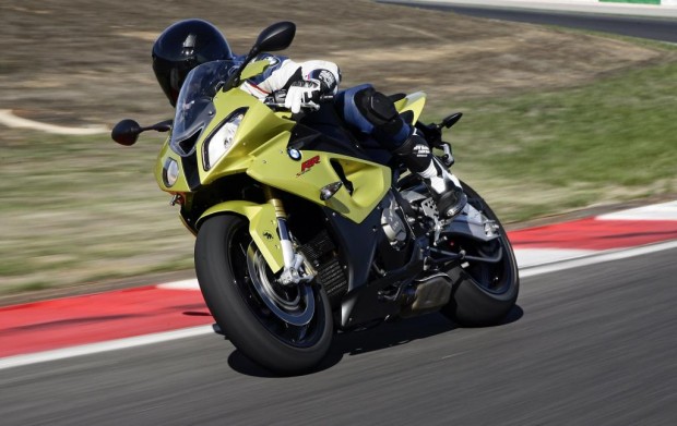 BMW S 1000 RR startet auf You Tube durch