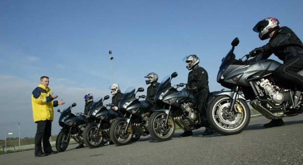 Biker-Saisonstart: Wer sicher fahren will, muss üben