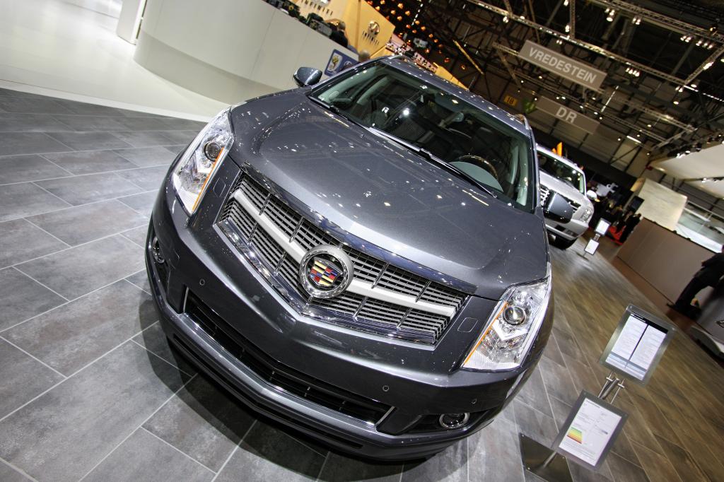 Cadillac SRX.
