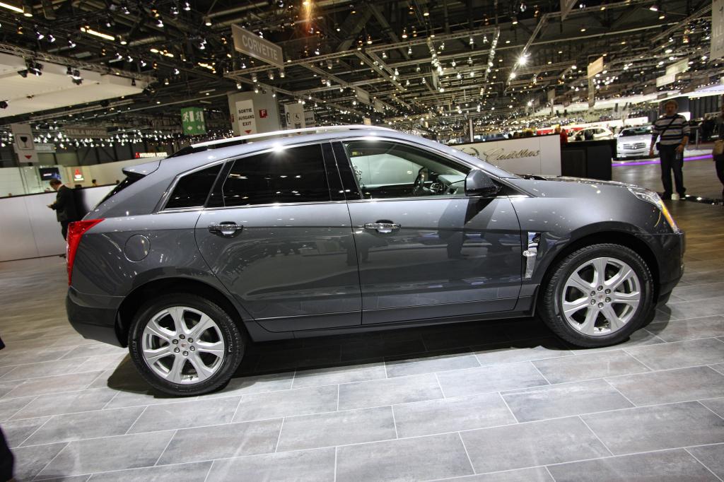 Cadillac SRX.